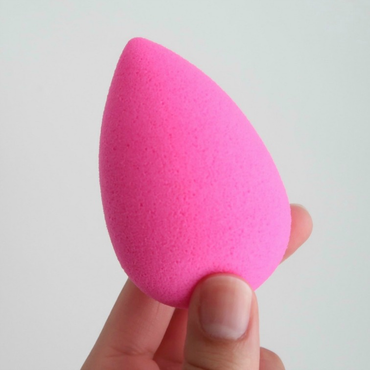 Best Way To Clean A Beauty Blender Sponge To Prevent ...