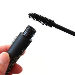 How To Apply Mascara Without Clumping