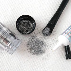 Apply glitter face makeup 1