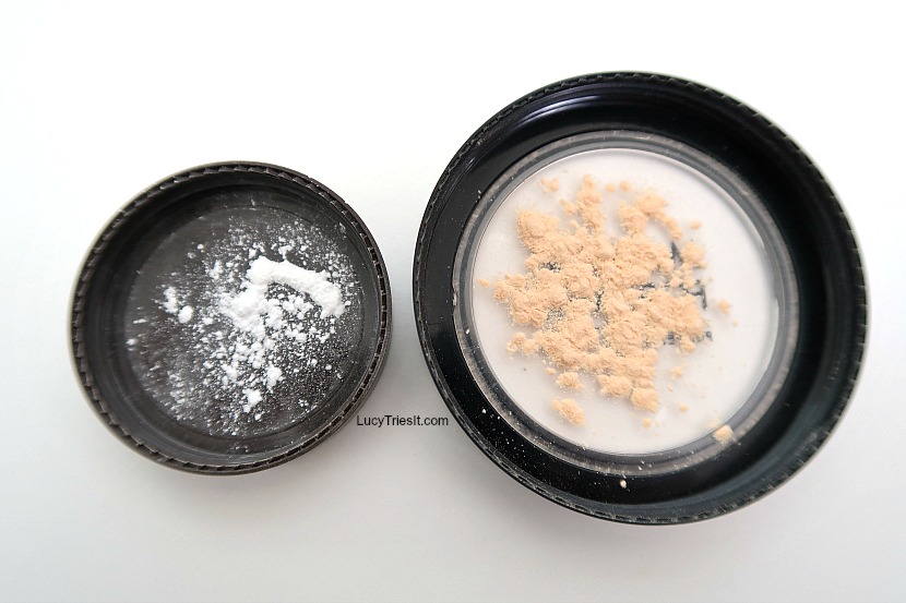 Translucent powder for oily skin