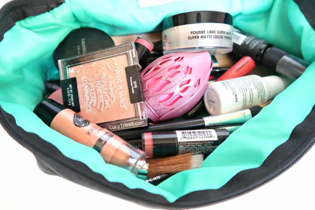 how to store a beauty blender when traveling